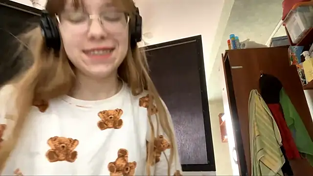 LouieRutt online show from September 2025 10:38:02 AM