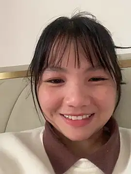 Snapshot of Emlyly-18 chatting on October 2025 07:20:02 AM Emlyly-18 online show from October 2025 07:20:02 AM