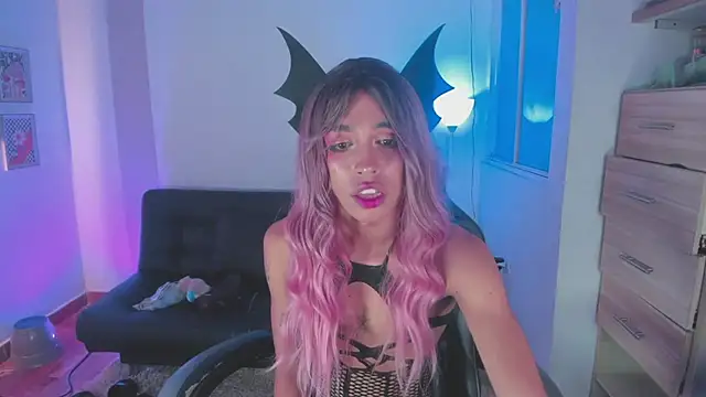 Nikkita Dragon online show from November 2025 02:39:02 AM