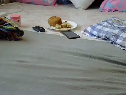 Playroom queen online show from October 2025 08:33:01 AM