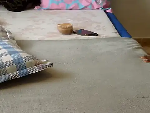 Playroom queen online show from October 2025 07:50:01 AM