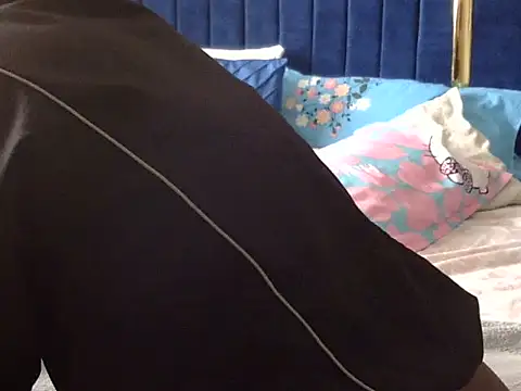 Playroom queen online show from December 2025 11:05:01 AM