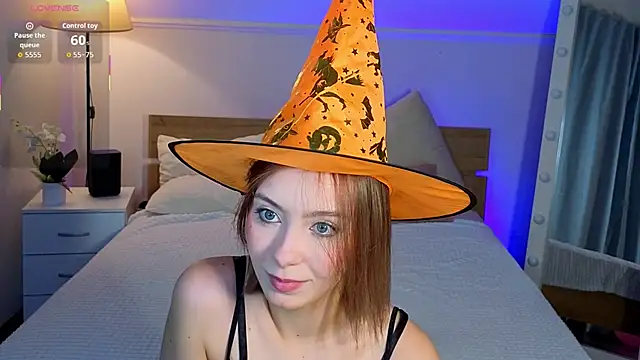 LumMina online show from November 2025 09:54:02 AM