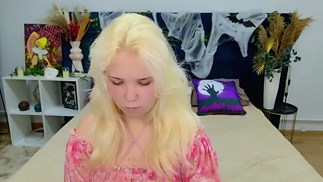 EmillyRogers online show from October 2025 05:09:02 AM