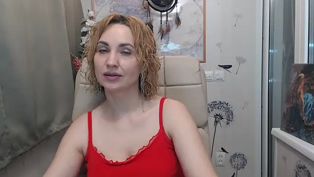 Snapshot of KatrinAlluring chatting on October 2025 04:21:01 AM KatrinAlluring online show from October 2025 04:21:01 AM