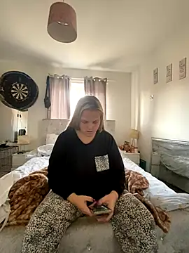 Snapshot of Dolliejayxx chatting on October 2025 09:55:01 AM Dolliejayxx online show from October 2025 09:55:01 AM