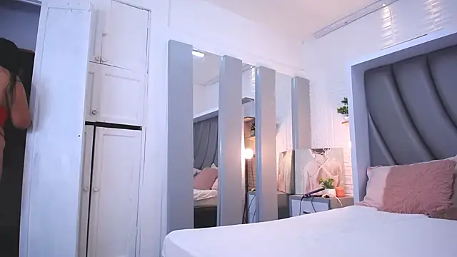 Luciana Graay online show from September 2025 12:50:02 PM