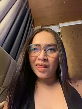 yourdevilsweettsx online show from November 2025 03:22:01 PM