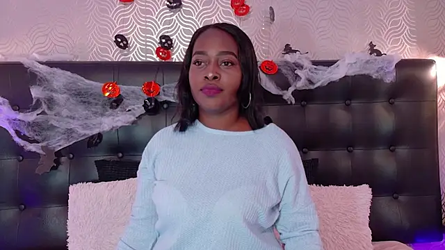 Snapshot of NaiaraMasson_ chatting on October 2025 12:38:01 PM NaiaraMasson online show from October 2025 12:38:01 PM