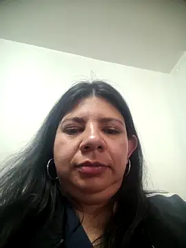 kinky momm online show from October 2025 06:50:01 PM