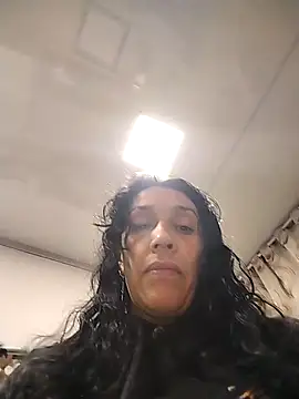 Shantey Laurent online show from December 2025 01:49:02 PM