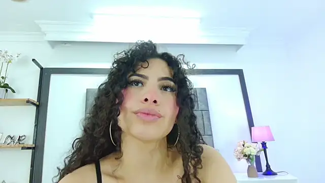 Skyler Fox  online show from November 2025 07:56:02 PM