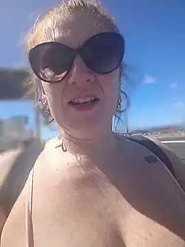 nakedgarbageperson online show from May 2026 10:15:02 PM