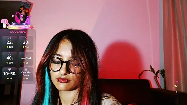 carolinerue online show from October 2025 01:20:01 AM