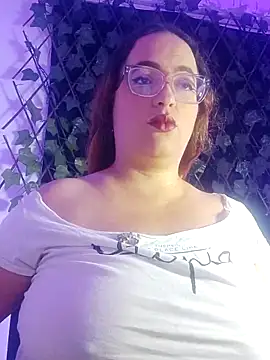 Snapshot of SussanMillerr_ chatting on September 2025 09:22:01 AM SussanMillerr online show from September 2025 09:22:01 AM