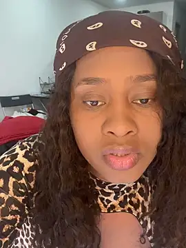 Naomykissme online show from September 2025 02:39:02 PM