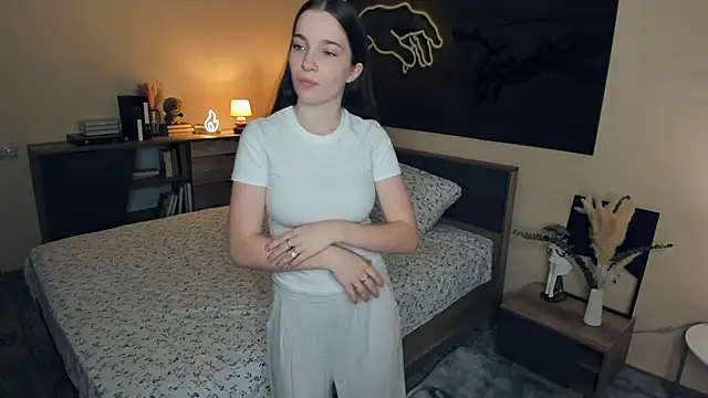 CeceliaLindabury online show from September 2025 10:37:01 AM
