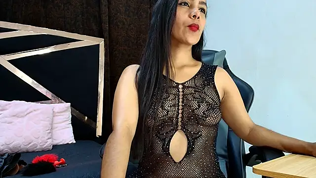 luna brown7 online show from October 2025 05:06:01 AM