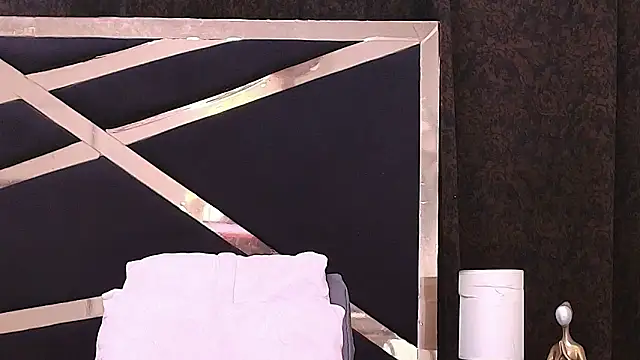 luna brown7 online show from February 2026 07:25:01 AM