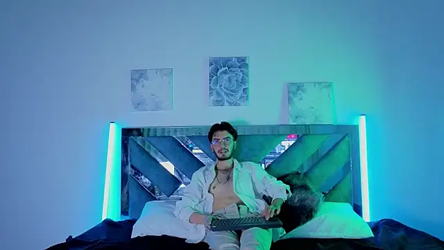 nerd perverse online show from September 2025 04:03:01 AM