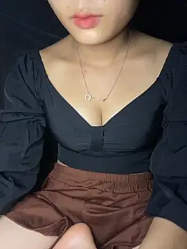 Snapshot of Thanh-18 chatting on September 2025 01:44:02 PM Thanh-18 online show from September 2025 01:44:02 PM