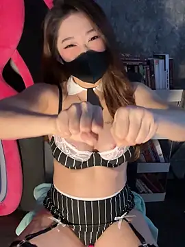 Snapshot of vy_nguyen99 chatting on September 2025 05:53:02 AM vy nguyen99 online show from September 2025 05:53:02 AM