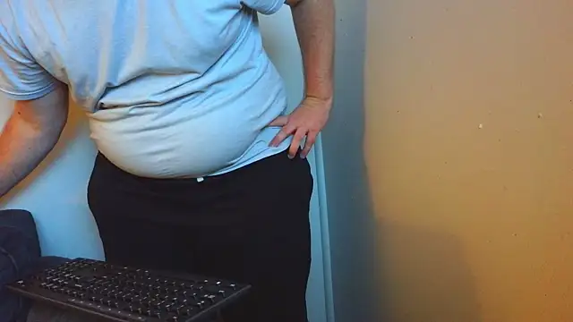 Snapshot of thighguy30 chatting on October 2025 12:38:01 AM thighguy30 online show from October 2025 12:38:01 AM