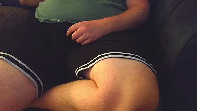 Snapshot of thighguy30 chatting on October 2025 12:19:02 AM thighguy30 online show from October 2025 12:19:02 AM