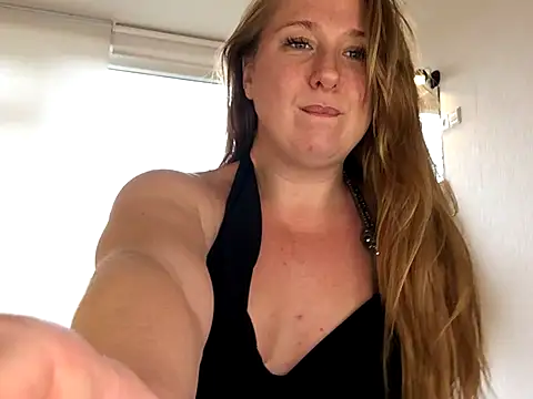 MazySunny online show from October 2025 03:00:02 PM