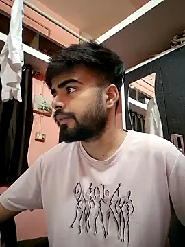 soniriyaa010101 online show from April 2026 09:04:01 AM