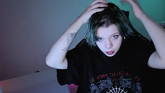 Alice Zev online show from September 2025 08:22:01 PM