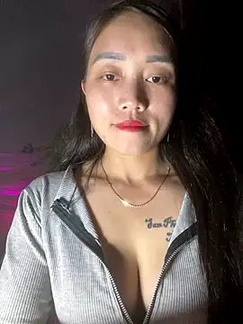 chipp-bong online show from November 2025 01:55:01 PM