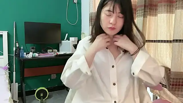 xuanxuanOo online show from September 2025 07:12:02 AM