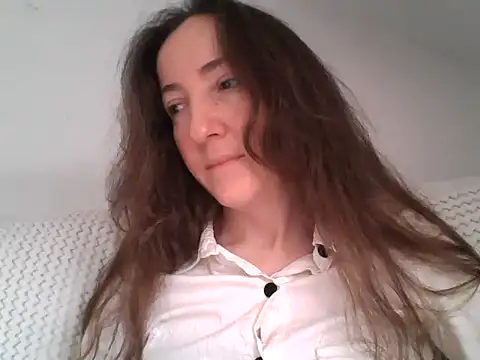 Snapshot of Valessya chatting on May 2026 09:14:01 AM Valessya online show from May 2026 09:14:01 AM