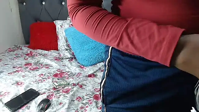 YummyJellybooty13 online show from October 2025 06:39:02 PM