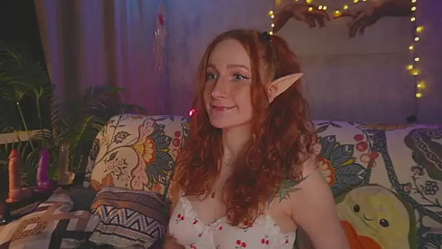 Snapshot of Charming_winky chatting on November 2025 04:20:02 PM Charming winky online show from November 2025 04:20:02 PM