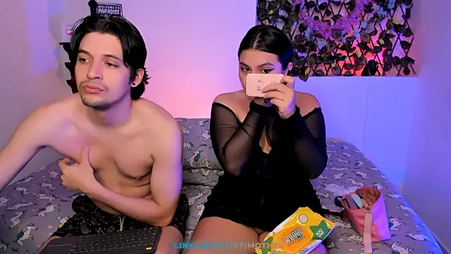 kylietimothee online show from April 2026 05:54:02 PM