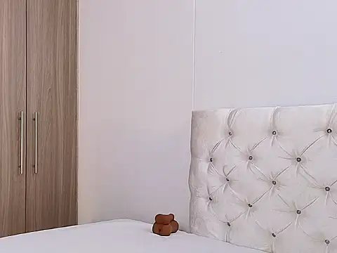 cassian gold online show from April 2026 08:36:02 PM