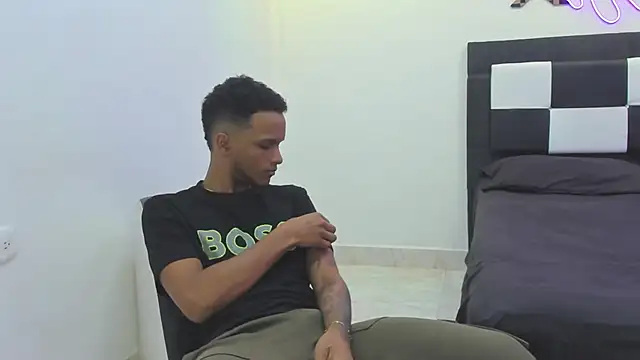 Dinasty Moon  online show from September 2025 12:05:02 PM