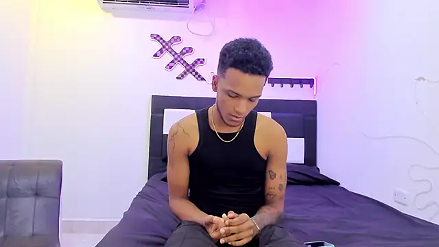 Dinasty Moon  online show from September 2025 11:12:02 AM