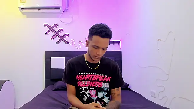 Dinasty Moon  online show from September 2025 11:56:02 AM