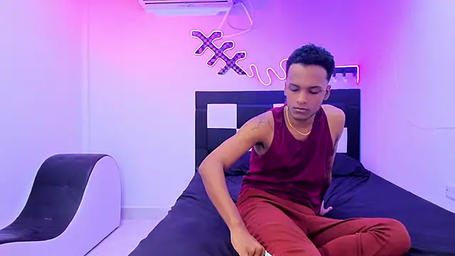 Dinasty Moon  online show from September 2025 12:10:01 PM