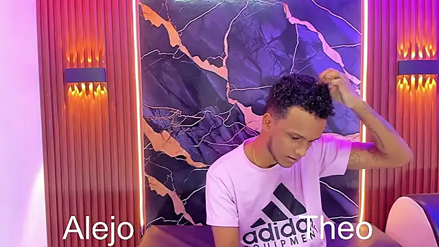 Dinasty Moon  online show from October 2025 08:08:02 PM