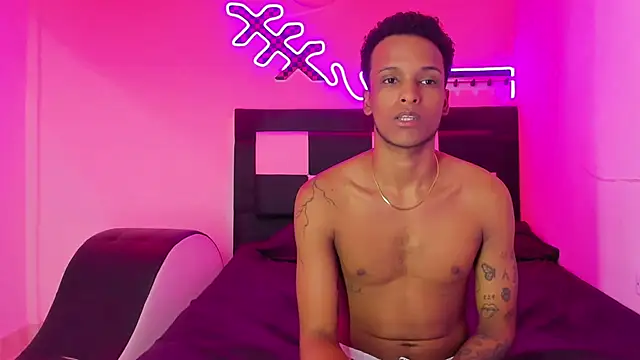 Dinasty Moon  online show from October 2025 12:28:01 PM