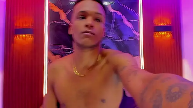 Dinasty Moon  online show from October 2025 11:39:02 AM