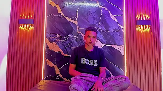 Dinasty Moon  online show from October 2025 11:51:02 AM