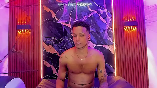 Dinasty Moon  online show from October 2025 11:38:01 AM