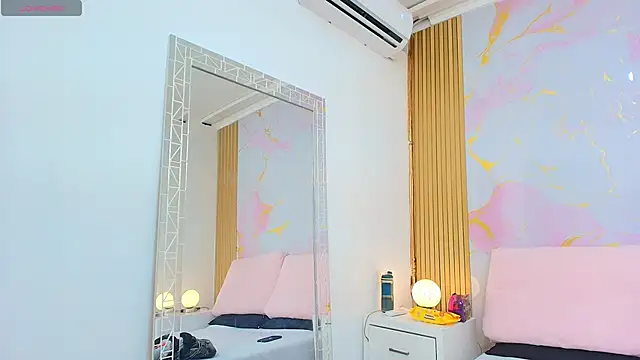 AlishaDixon online show from November 2025 11:53:01 AM