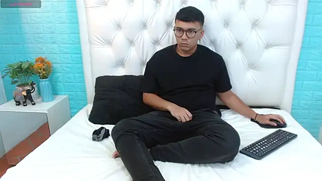 titanxero online show from September 2025 12:50:02 PM