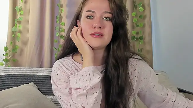 MiaKhallirae online show from October 2025 05:16:02 AM